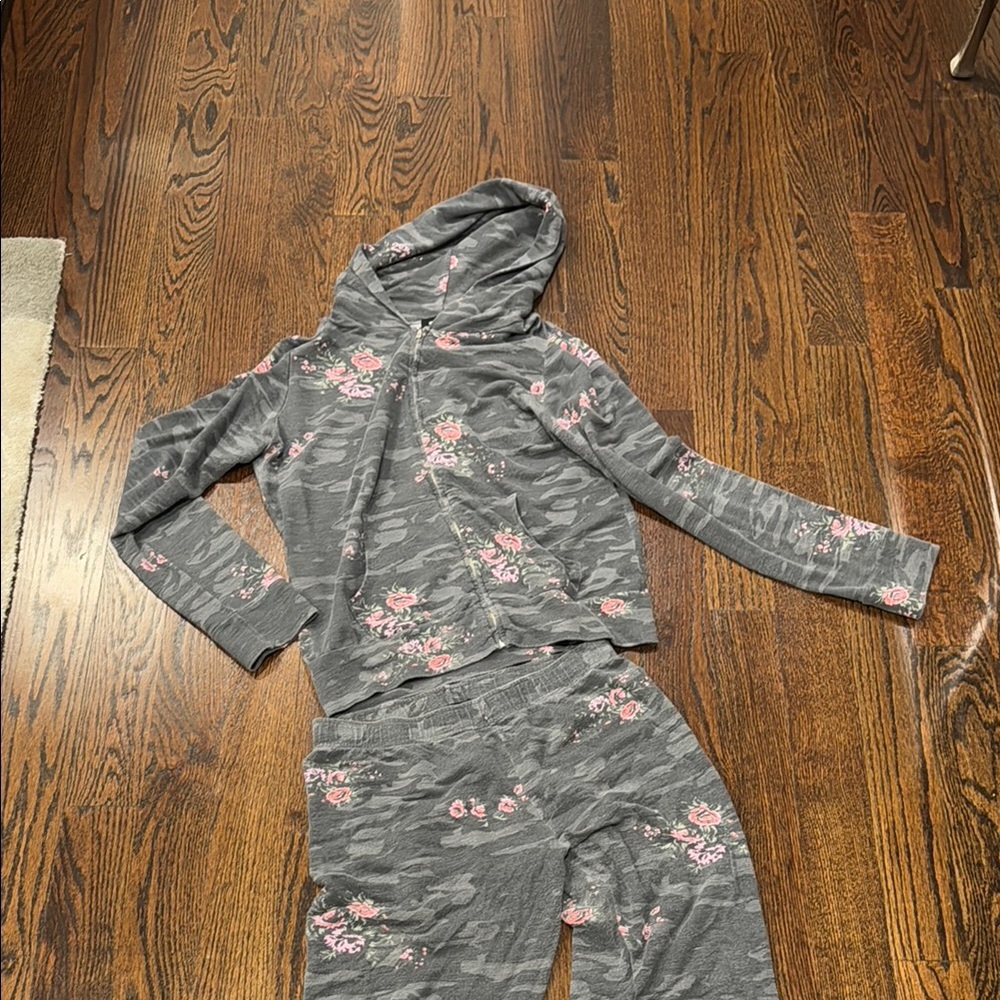 Monrow Hoodie and Pants Set